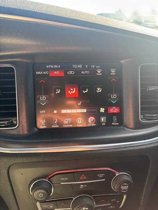 2017 Dodge Charger 7th Gen - Image 9 of 15