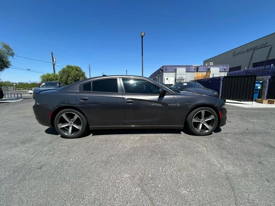 2017 Dodge Charger 7th Gen - Image 3 of 17