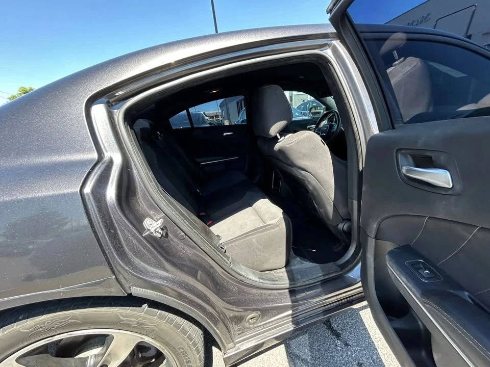 2017 Dodge Charger 7th Gen - Image 14 of 17