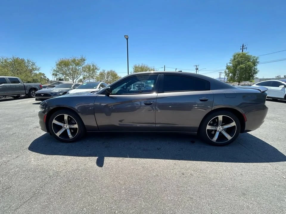 2017 Dodge Charger 7th Gen - Image 4 of 17