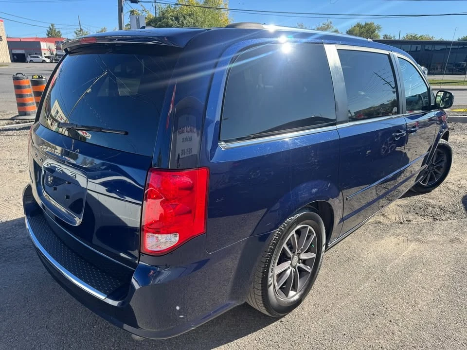 2017 Dodge Caravan - Image 2 of 20
