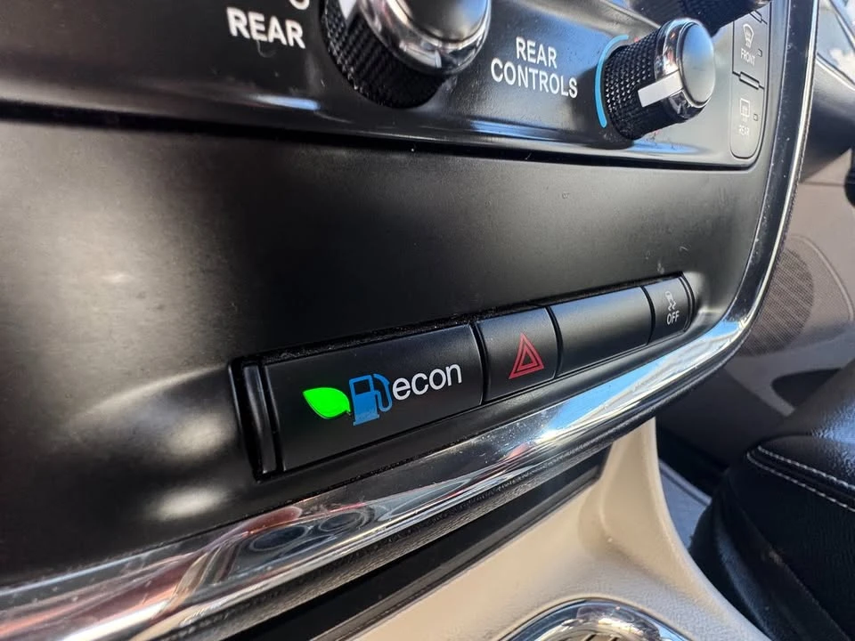 2017 Dodge Caravan - Image 18 of 20