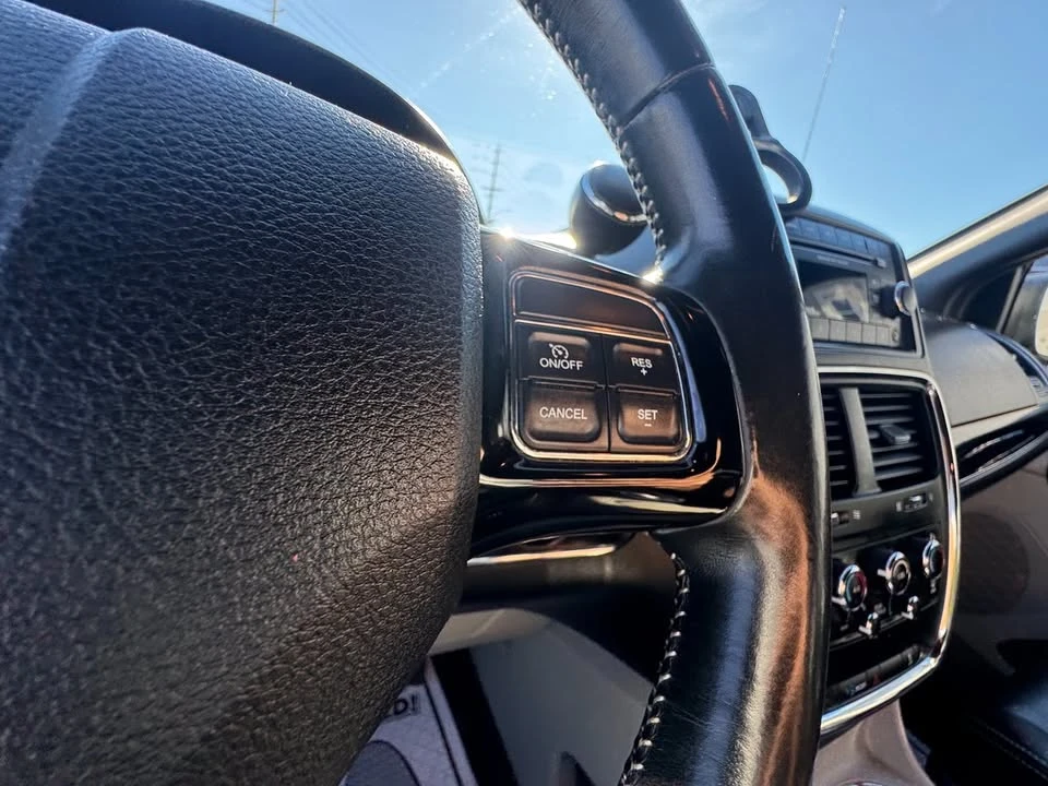 2017 Dodge Caravan - Image 10 of 20