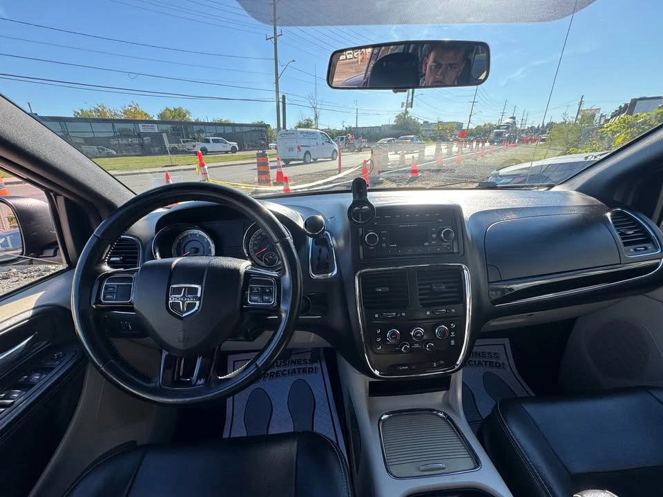 2017 Dodge Caravan - Image 7 of 20