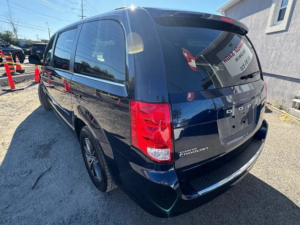 2017 Dodge Caravan - Image 4 of 20