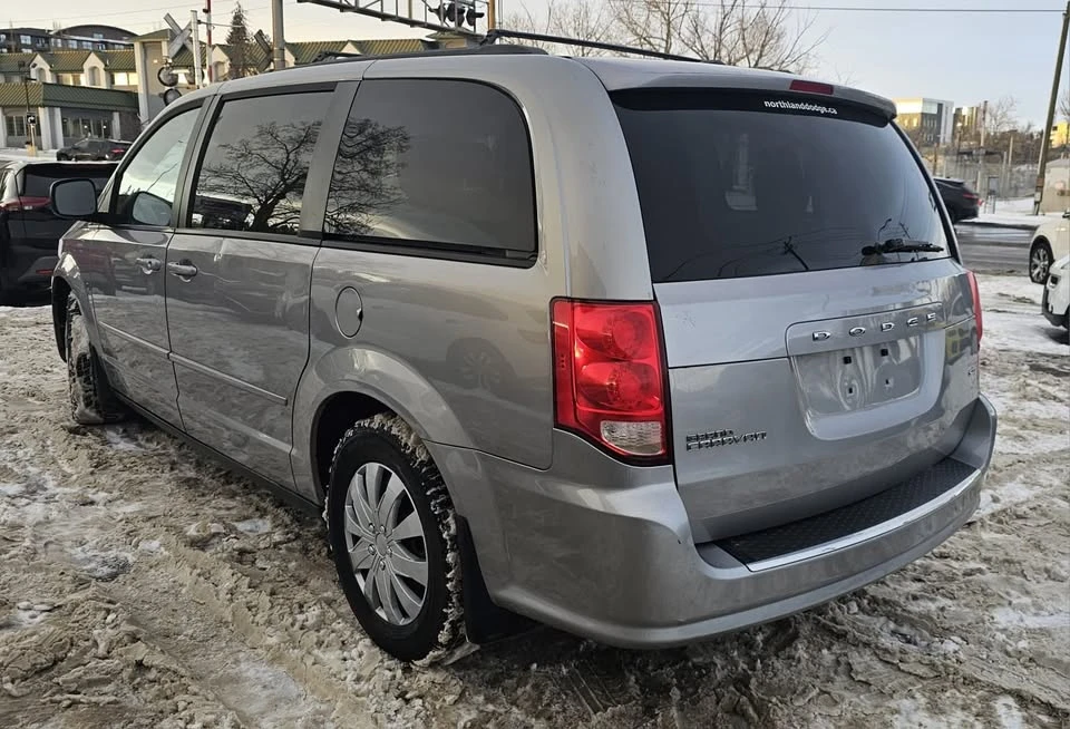 2017 Dodge Caravan - Image 4 of 20