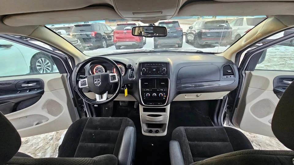 2017 Dodge Caravan - Image 17 of 20