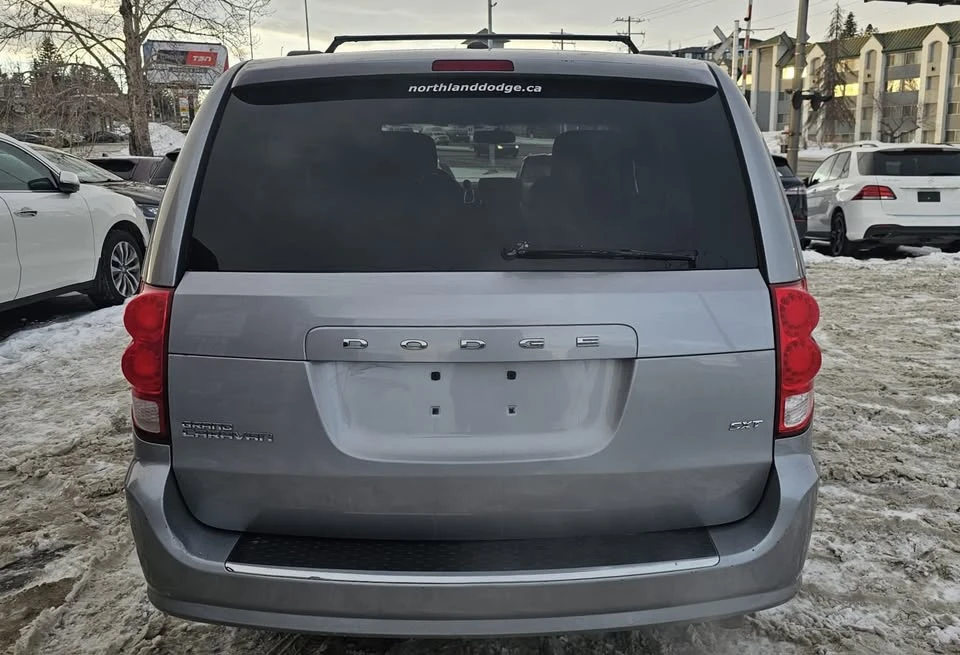 2017 Dodge Caravan - Image 5 of 20