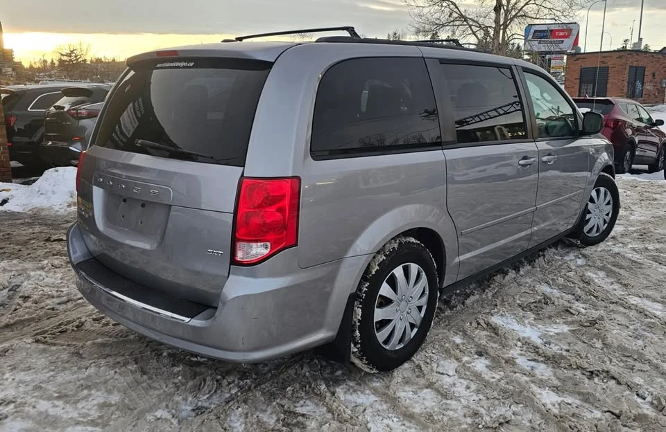2017 Dodge Caravan - Image 7 of 20