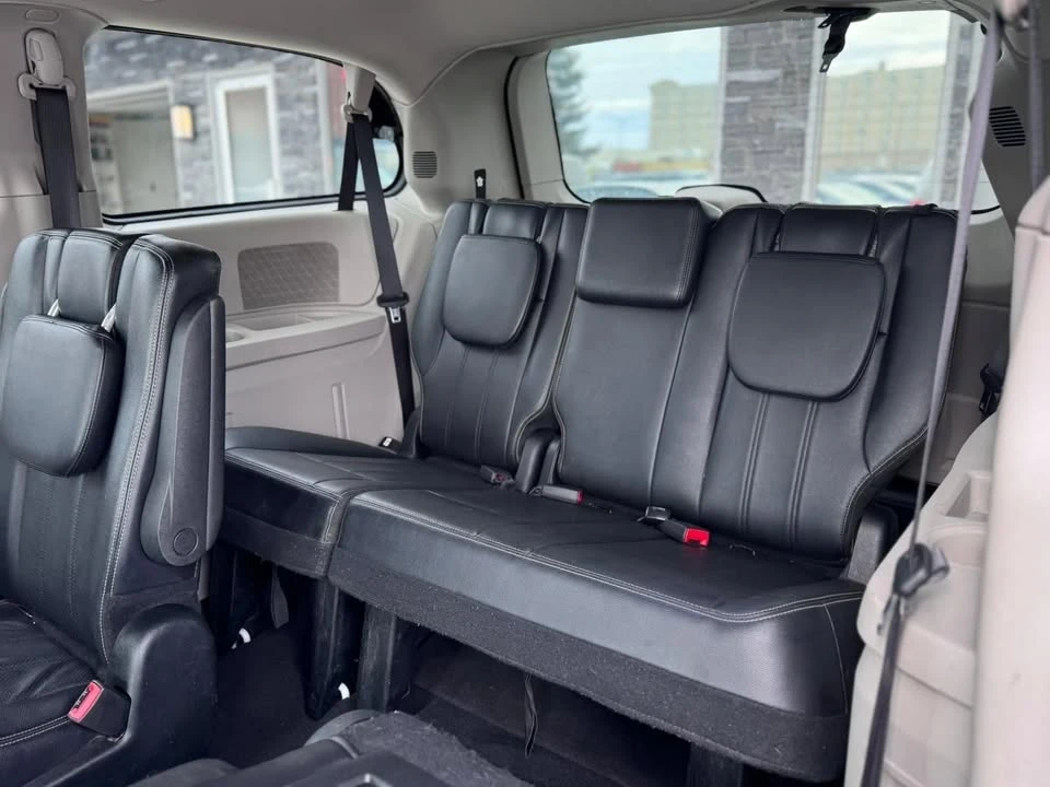 2017 Dodge Caravan - Image 14 of 18