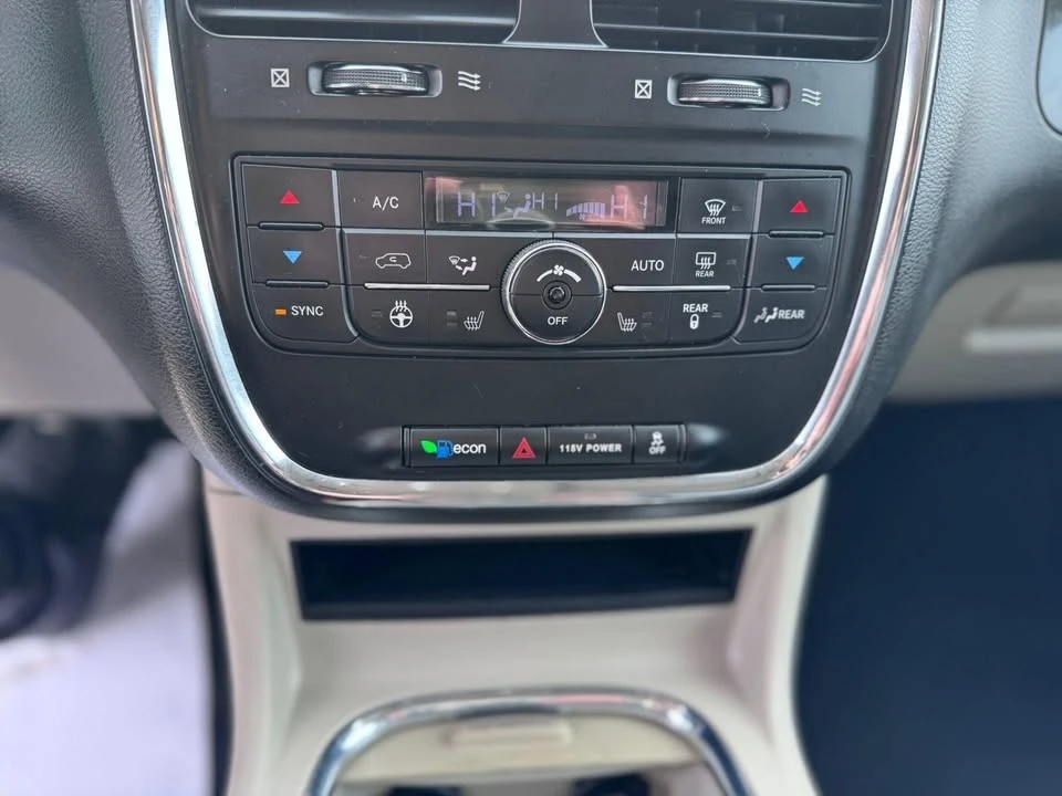 2017 Dodge Caravan - Image 18 of 18