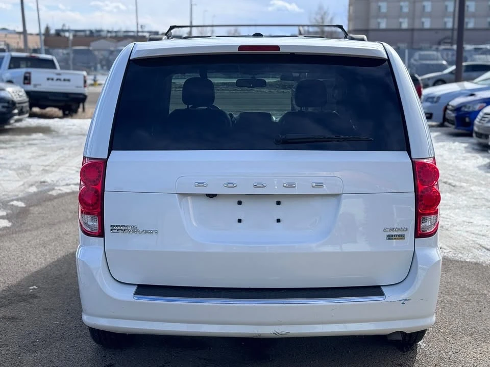 2017 Dodge Caravan - Image 6 of 18