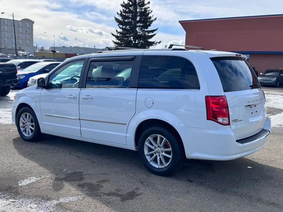 2017 Dodge Caravan - Image 8 of 18