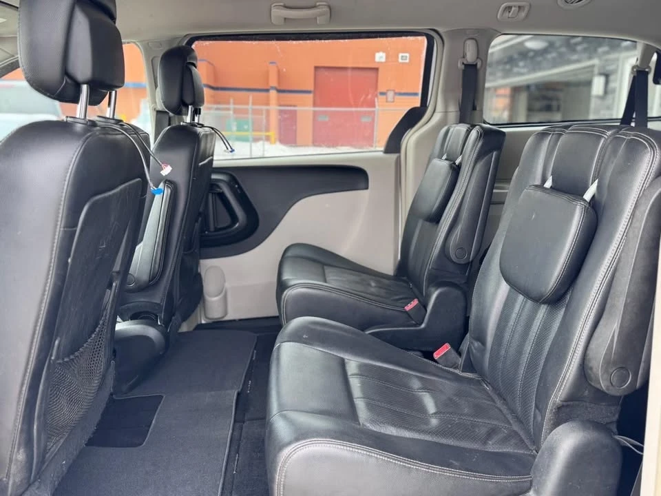 2017 Dodge Caravan - Image 15 of 18