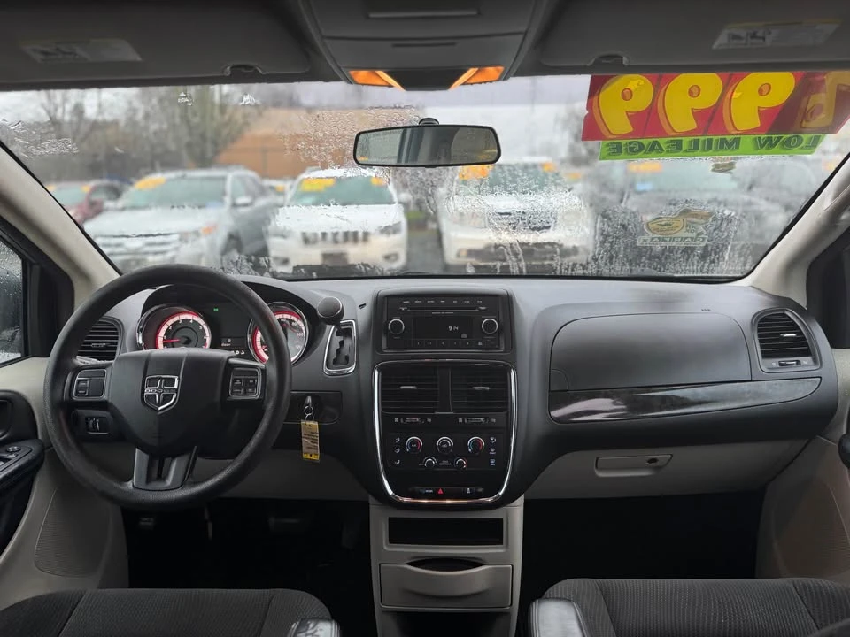 2017 Dodge Caravan - Image 12 of 18
