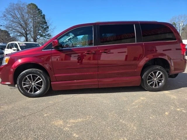2017 Dodge Caravan - Image 5 of 19