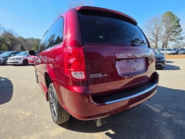 2017 Dodge Caravan - Image 3 of 19