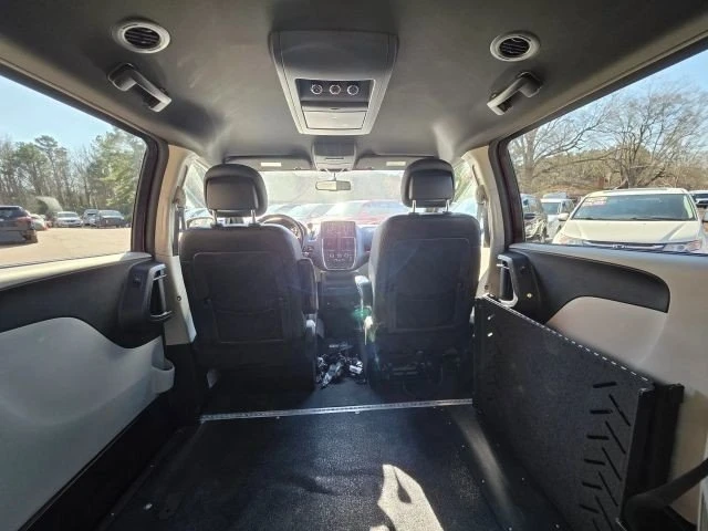 2017 Dodge Caravan - Image 19 of 19