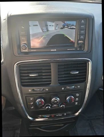 2017 Dodge Caravan - Image 11 of 19