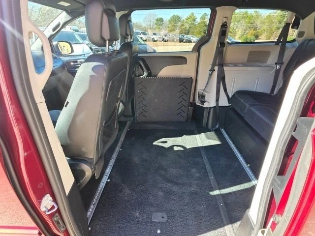 2017 Dodge Caravan - Image 15 of 19