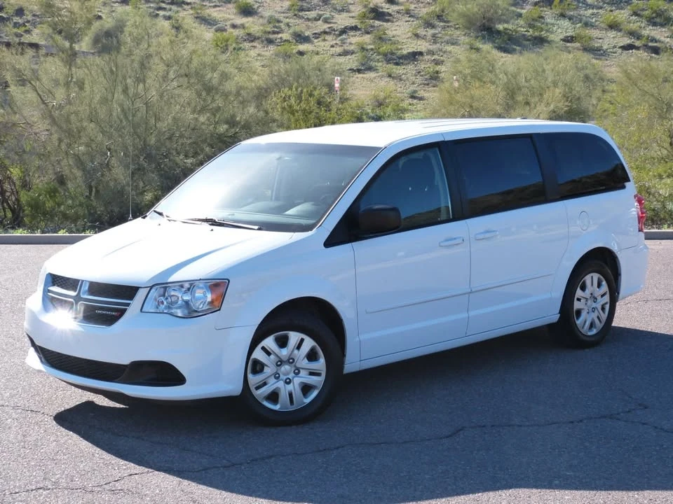 2017 Dodge Caravan - Image 2 of 16