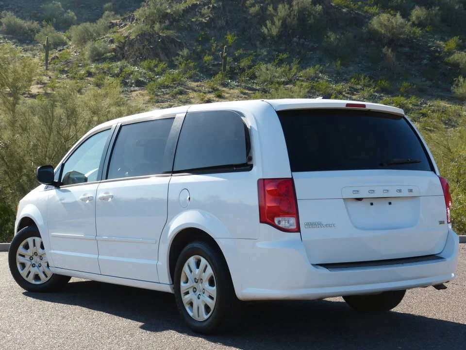 2017 Dodge Caravan - Image 5 of 16