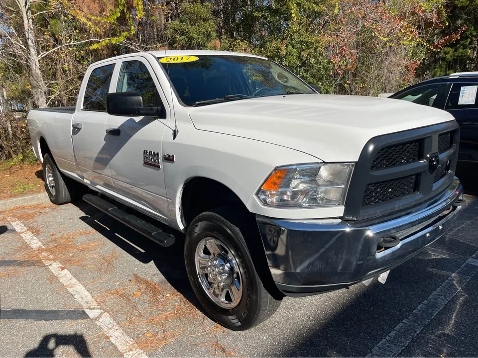 2017 Ram Heavy Duty - Image 5 of 9