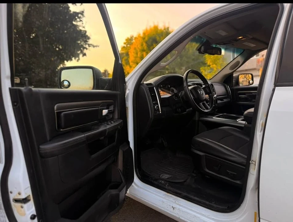 2017 Dodge Ram 4th Gen - Image 5 of 8