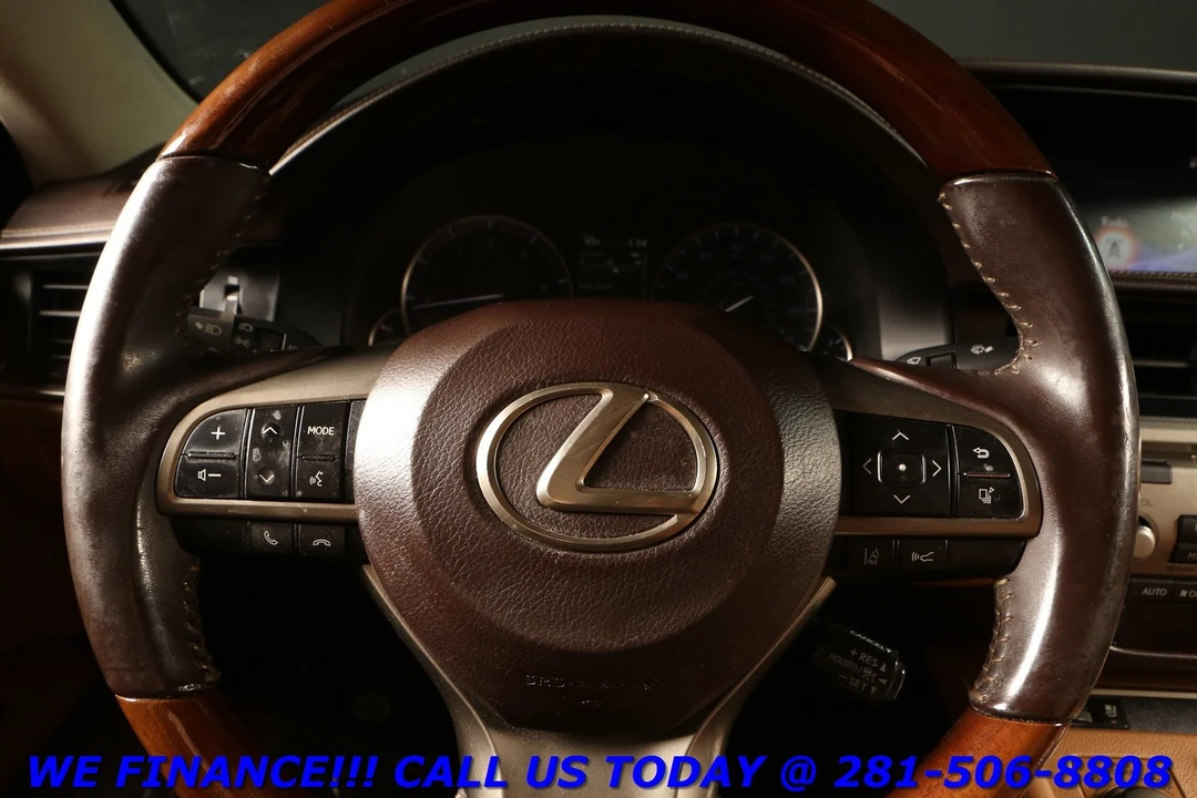 2017 Lexus ES 6th Gen - Image 14 of 21