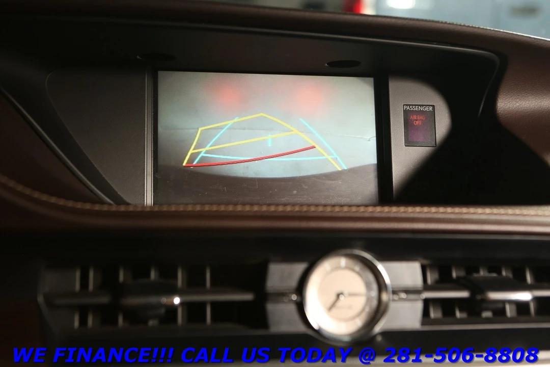 2017 Lexus ES 6th Gen - Image 17 of 21