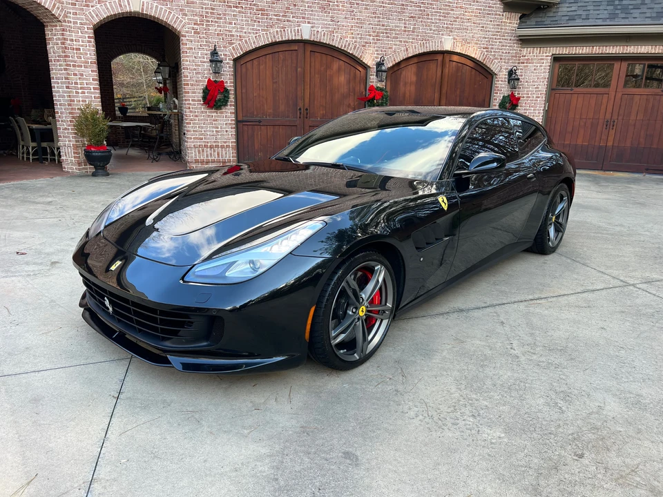 2017 Ferrari GTC4Lusso - Image 3 of 31