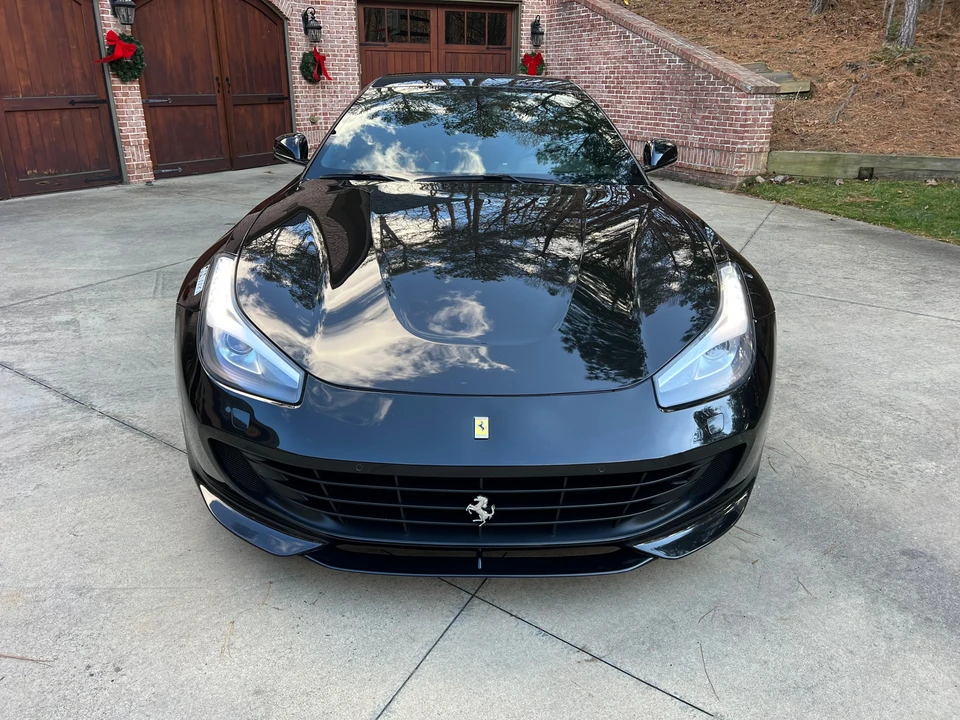 2017 Ferrari GTC4Lusso - Image 8 of 31
