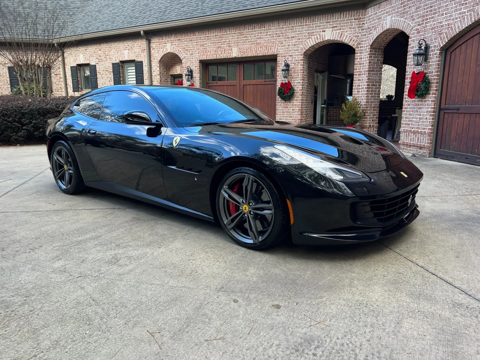 2017 Ferrari GTC4Lusso - Image 11 of 31