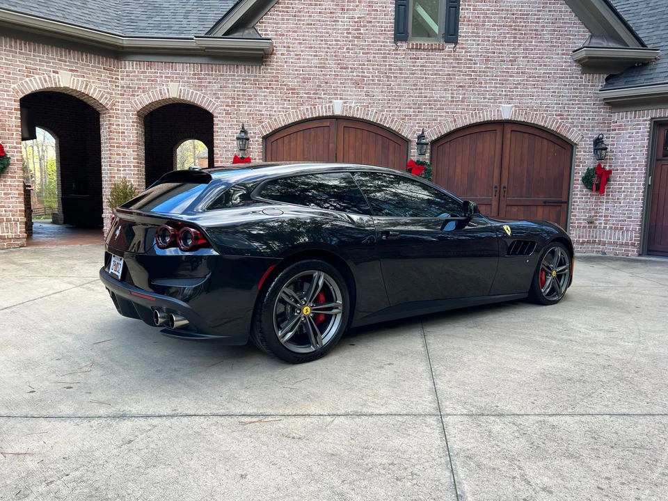 2017 Ferrari GTC4Lusso - Image 13 of 31