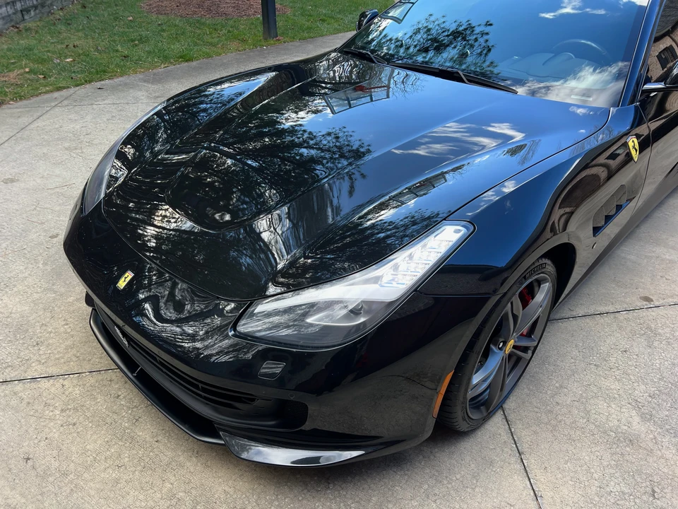 2017 Ferrari GTC4Lusso - Image 27 of 31