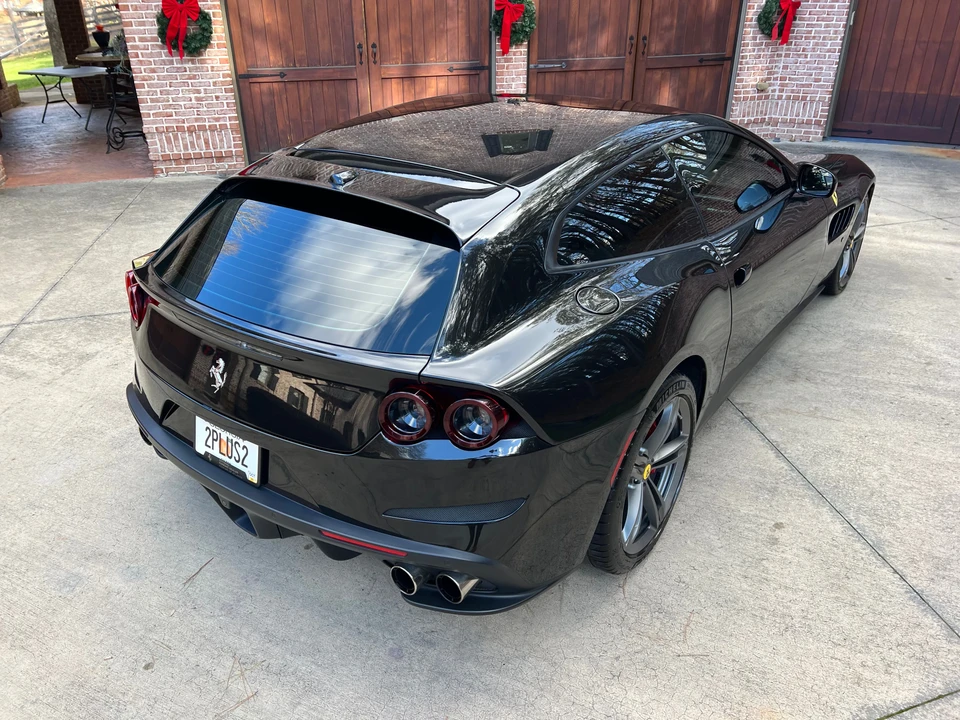 2017 Ferrari GTC4Lusso - Image 14 of 31