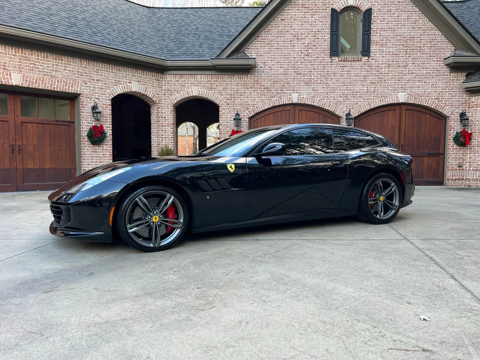 2017 Ferrari GTC4Lusso - Image 20 of 31