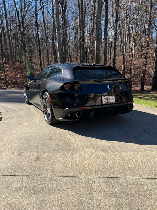 2017 Ferrari GTC4Lusso - Image 24 of 31