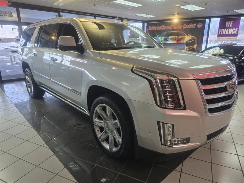 2017 Cadillac Escalade 4th Gen - Image 3 of 4