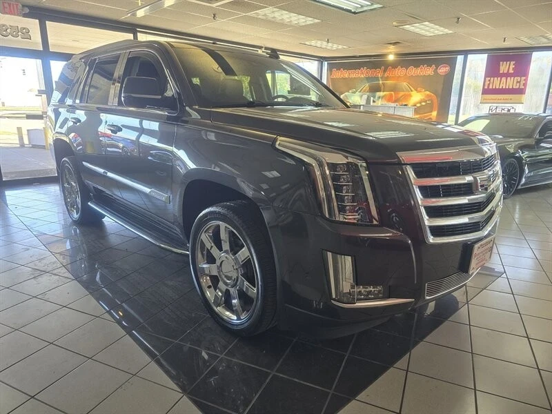 2017 Cadillac Escalade 4th Gen - Image 3 of 4