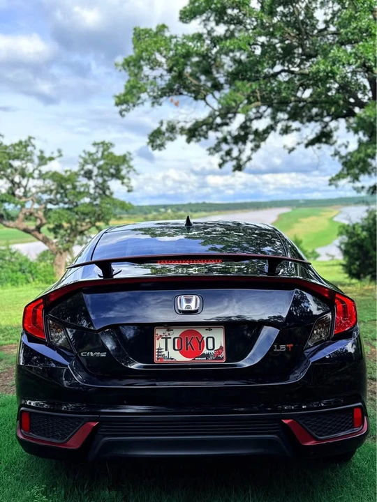 2017 Honda Civic 10th Gen - Image 3 of 21