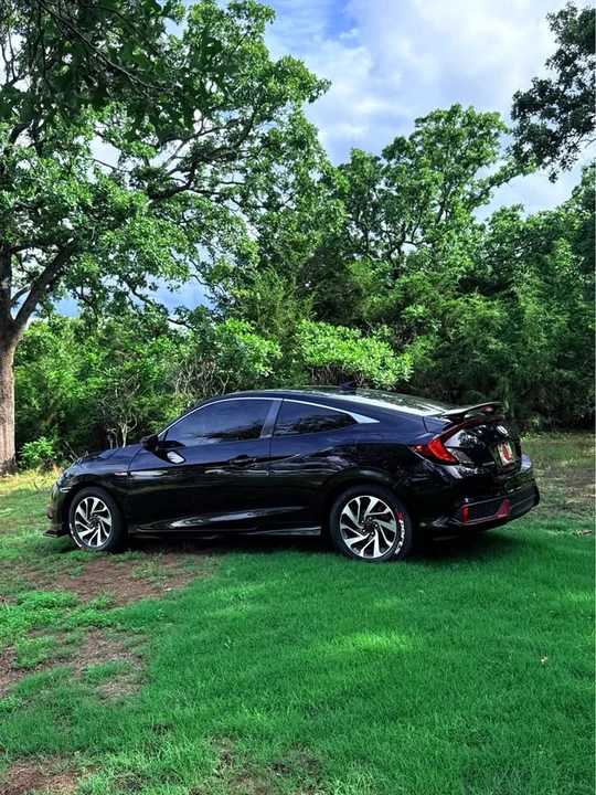 2017 Honda Civic 10th Gen - Image 4 of 21