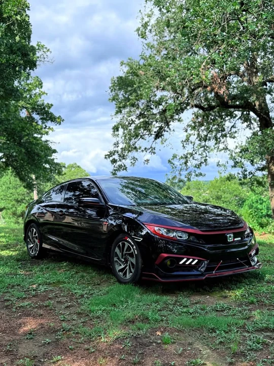 2017 Honda Civic 10th Gen - Image 18 of 21