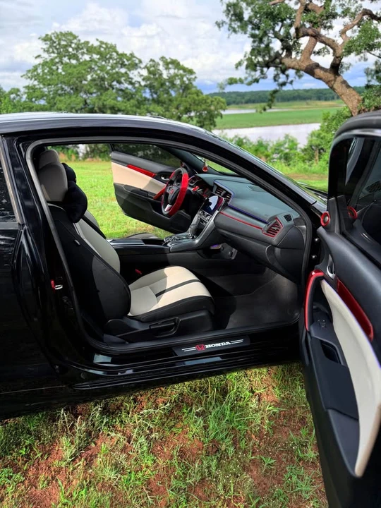 2017 Honda Civic 10th Gen - Image 12 of 21