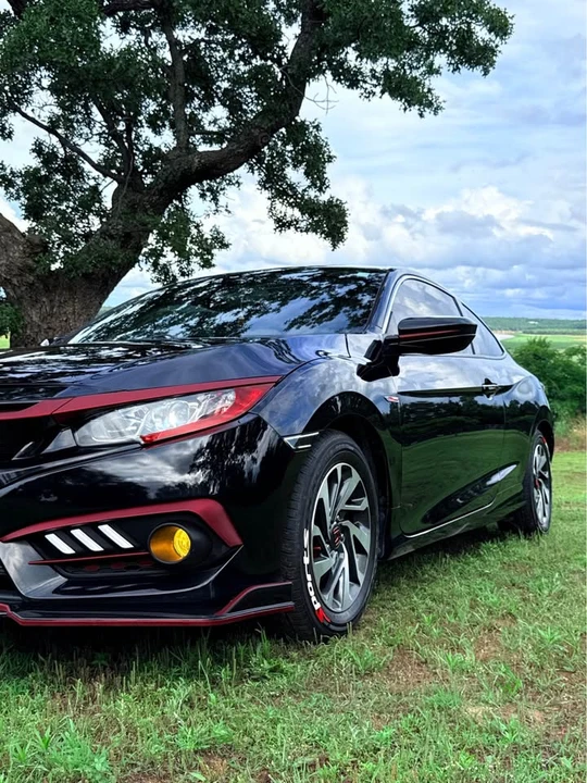 2017 Honda Civic 10th Gen - Image 19 of 21