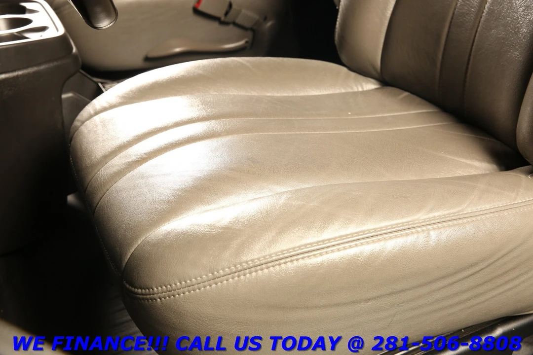 2017 Chevrolet Express - Image 10 of 21