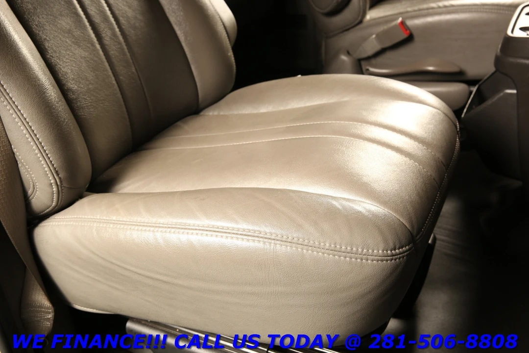 2017 Chevrolet Express - Image 17 of 21