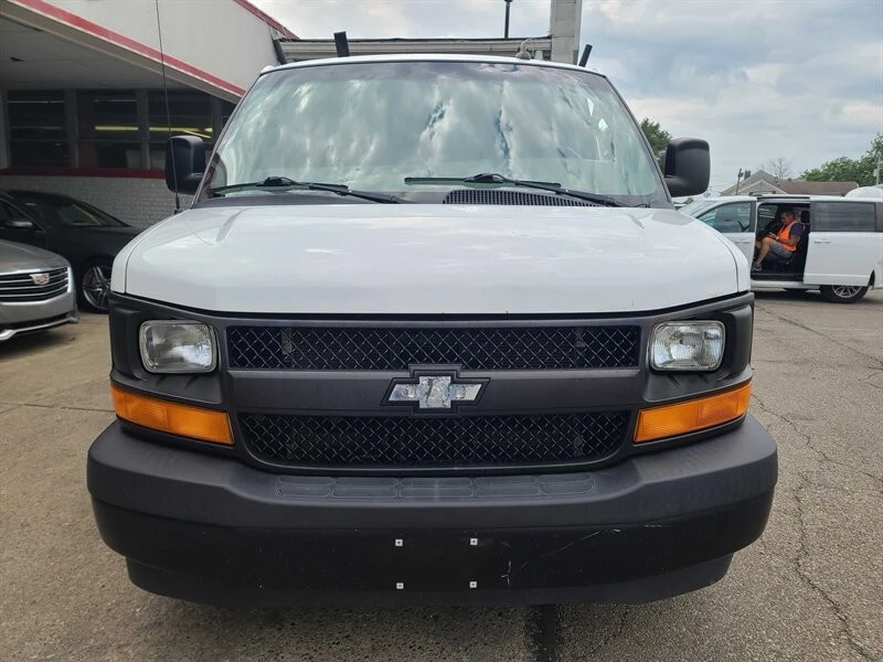 2017 Chevrolet Express - Image 3 of 4