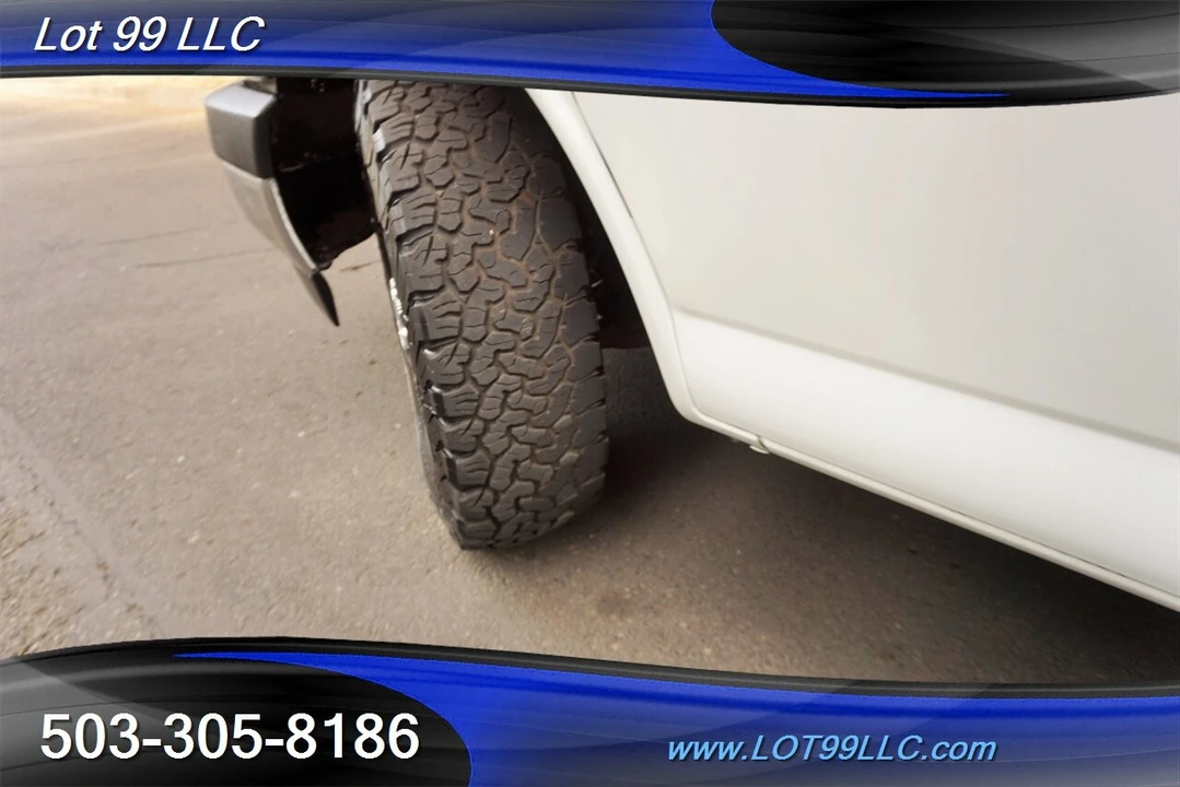 2017 Chevrolet Express - Image 4 of 4