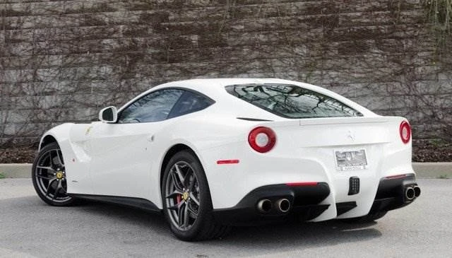 2017 Ferrari F12berlinetta - Image 2 of 5